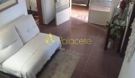 Comercial para Locação 3 Quartos, 1 Suite, 5 Vagas, 350M², Centro, Pindamonhangaba - SP