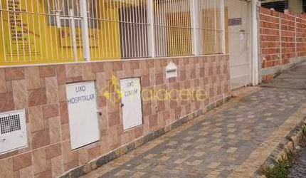 Comercial à venda 4 Quartos, 1 Vaga, 156.4M², Parque São Domingos, Pindamonhangaba - SP
