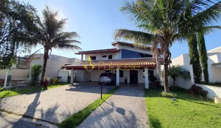 Casa para venda 3 Quartos, 3 Suites, 4 Vagas, Condomínio Colonial Village, Pindamonhangaba - SP