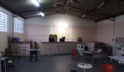 Comercial à venda 3 Quartos, 1 Suite, 5 Vagas, 300M², Bela Vista, Pindamonhangaba - SP