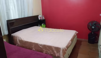 Casa à venda 2 Quartos, 2 Vagas, 250M², Conjunto Residencial Araretama, Pindamonhangaba - SP