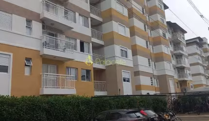 Apartamento à venda, no condomínio Reserva Anáua todo com piso porcelanato e armário na cozinha