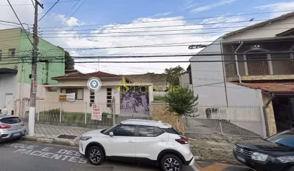 Amplo Imóvel Comercial à Venda e Locação no São Benedito – Ideal para Consultórios, Escritórios e M