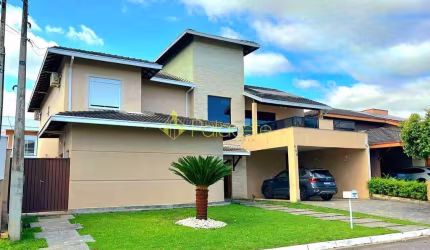 Casa à venda 4 Quartos, 2 Suites, 2 Vagas, 436M², Mombaça, Pindamonhangaba - SP | Condomínio reside