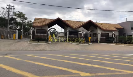 Casa à venda 3 Quartos, 1 Suite, 2 Vagas, 258.5M², Campo Alegre, Pindamonhangaba - SP | Condomínio