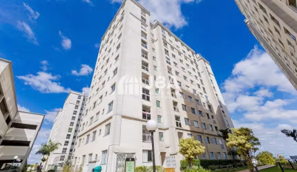 Apartamento com sacada com churrasqueira  ACEITA PERMUTA
