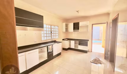 Casa a venda, tres dormitórios próximo ao Sesi, Três Lagoas