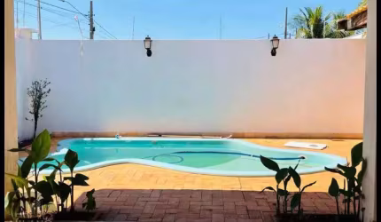 Casa a venda bairro ipe, com piscina 3 dormitórios, tres lagoas