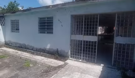 Casa a venda na Av. Gen. Dan Martin