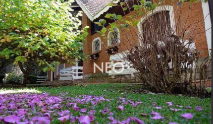 Casa de Alto Padrão - Recanto das Araucárias - Campos do Jordão