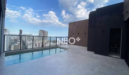Cobertura Exclusiva com Vista Deslumbrante para o Mar – Um Refúgio de Luxo e Conforto
