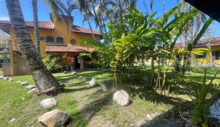 Área a venda no Porto Novo