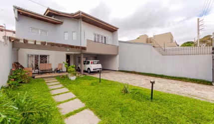 Sobrado com 4 quartos  à venda, 311.00 m2 por R$1200000.00  - Santa Quiteria - Curitiba/PR
