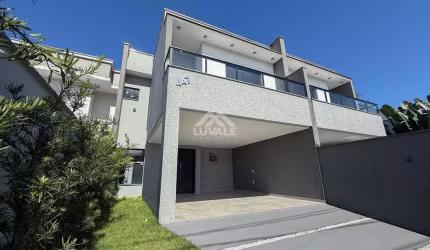 Geminado c/ Piscina | Três Rios do Sul | 3 quartos (1 suíte) | 151m²
