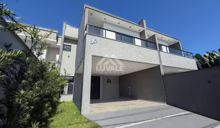 Geminado c/ Piscina | Três Rios do Sul | 3 quartos (1 suíte) | 151m²