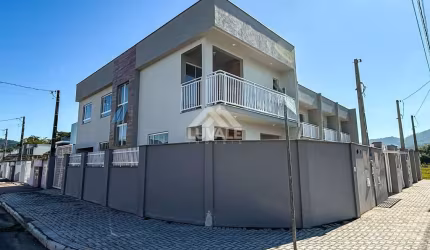 Geminado de Esquina | Três Rios do Sul | 3 quartos (1 suíte) | 140m²