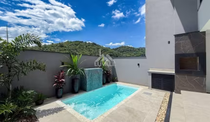 Geminado Duplex | Três Rios do Norte | 3 quartos (1 suíte) | 165m²
