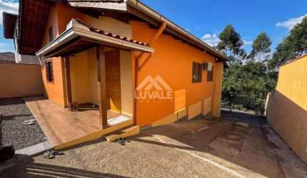 Casa Semimobiliada | Jaraguá Esquerdo | 3 quartos | 140m²