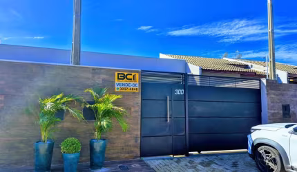 Casa para Venda em Foz do Iguaçu, JARDIM BUENOS AIRES, 2 dormitórios, 1 suíte, 2 banheiros, 2 vagas