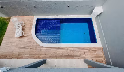 Sobrado para venda possui 450 metros quadrados com 4 quartos em Parque do Jiqui - Parnamirim - RN