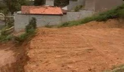 Lote/Terreno para venda tem 1650 metros quadrados em Clube dos Oficiais - Suzano - SP