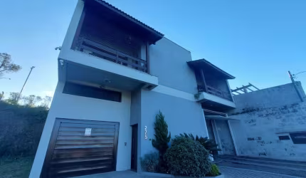Casa à venda em Ana Rech, Caxias do Sul - Mobiliada e equipada