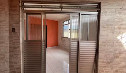 Casa à venda com dois quartos em Dom Avelar