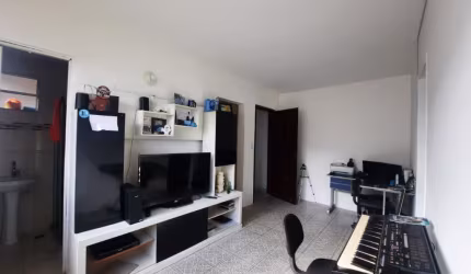 Apartamento à venda com 2 quartos em Cajazeiras XI - Salvador - BA