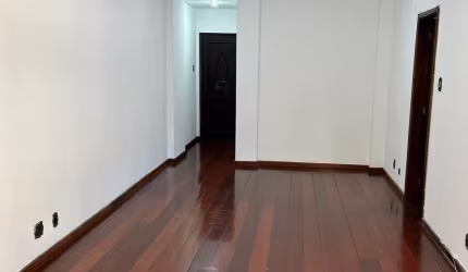 Excelente apartamento no Grajaú perto de comercio , banco , mercados .Grande oportunidade