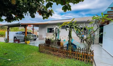 Casa com 2 quartos, Itacolomi - Balneário Piçarras