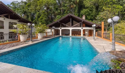 Casa com 3 quartos à venda no Velha, Blumenau , 700 m2 por R$ 2.800.000