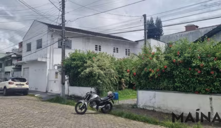 Prédio à venda em Água Verde, Blumenau , 243 m2 por R$ 585.000