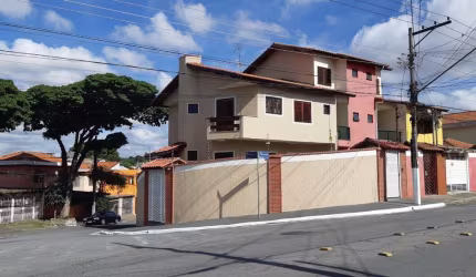 Sobrado à venda no bairro Jardim Vila Galvão - Guarulhos/SP