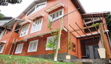 Casa com 4 quartos à venda, 205 m² por R$ 1.150.000 - Parque das Artes - Embu das Artes/SP