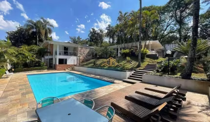 Casa com 4 quartos à venda, 850 m² por R$ 3.200.000 - Vila Santo Antônio - Cotia/SP