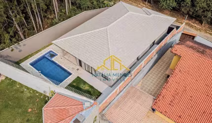 Casa térrea com 3 quartos, sendo 3 suítes à venda, 241 m² por R$ 1.380.000 - Gramado - Cotia/SP