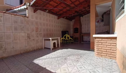 Casa com 2 quartos à venda, 108 m², R$ 310.000 - Cond. Recanto das Graças V - Jardim Petrópolis - Cotia/SP
