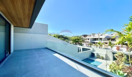 Casa alto padrão, 4 suítes, 420m² por R$5.500.000,00- Blue Houses- Barra da Tijuca.