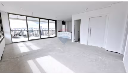 Lindo apartamento com 03 suítes no Itaim - Condomínio Praça Lindenberg.