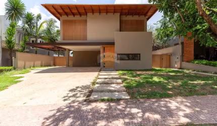 Casa à venda Ipê Amarelo, 505 m² de construção, 4 quartos, piscina , Vila do Golf, Ribeirão Preto/SP.
