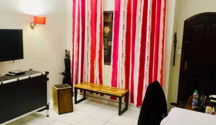 Casa com 3 quartos à venda na Rua Antônio Vieira de Medeiros, 75, Pinheiros, São Paulo por R$ 1.350.000
