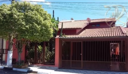 Casa com 3 quartos à venda no Parque das Videiras, Louveira , 224 m2 por R$ 870.000