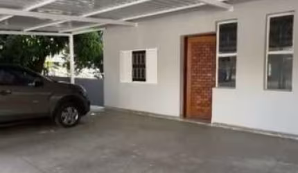 Casa com 3 quartos à venda na Vila Clayton, Valinhos  por R$ 850.000