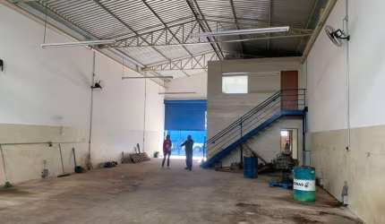 Barracão / Galpão / Depósito para alugar no Parque Brasil, Louveira , 300 m2 por R$ 6.000