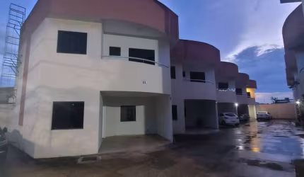 Cond. Maringá - Sobrado 105m2