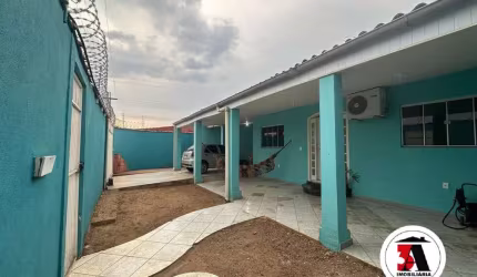 EXCELENTE CASA NO BAIRRO CASTANHEIRA