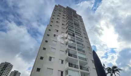 LINDO APARTAMENTO COM SALA AMPLIADA NO GOPOUVA