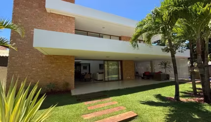 MANSÃO A VENDA EM GUARAJUBA