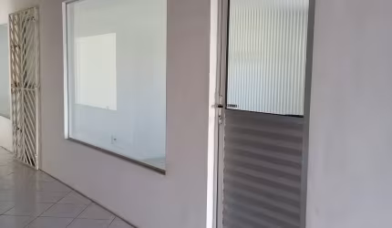 Salas Comerciais, com 20m², banheiros sociais.