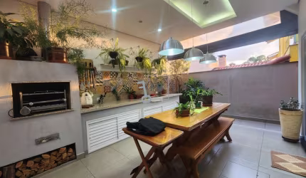 Casa em Condomínio Fechado - Vila Carrão
